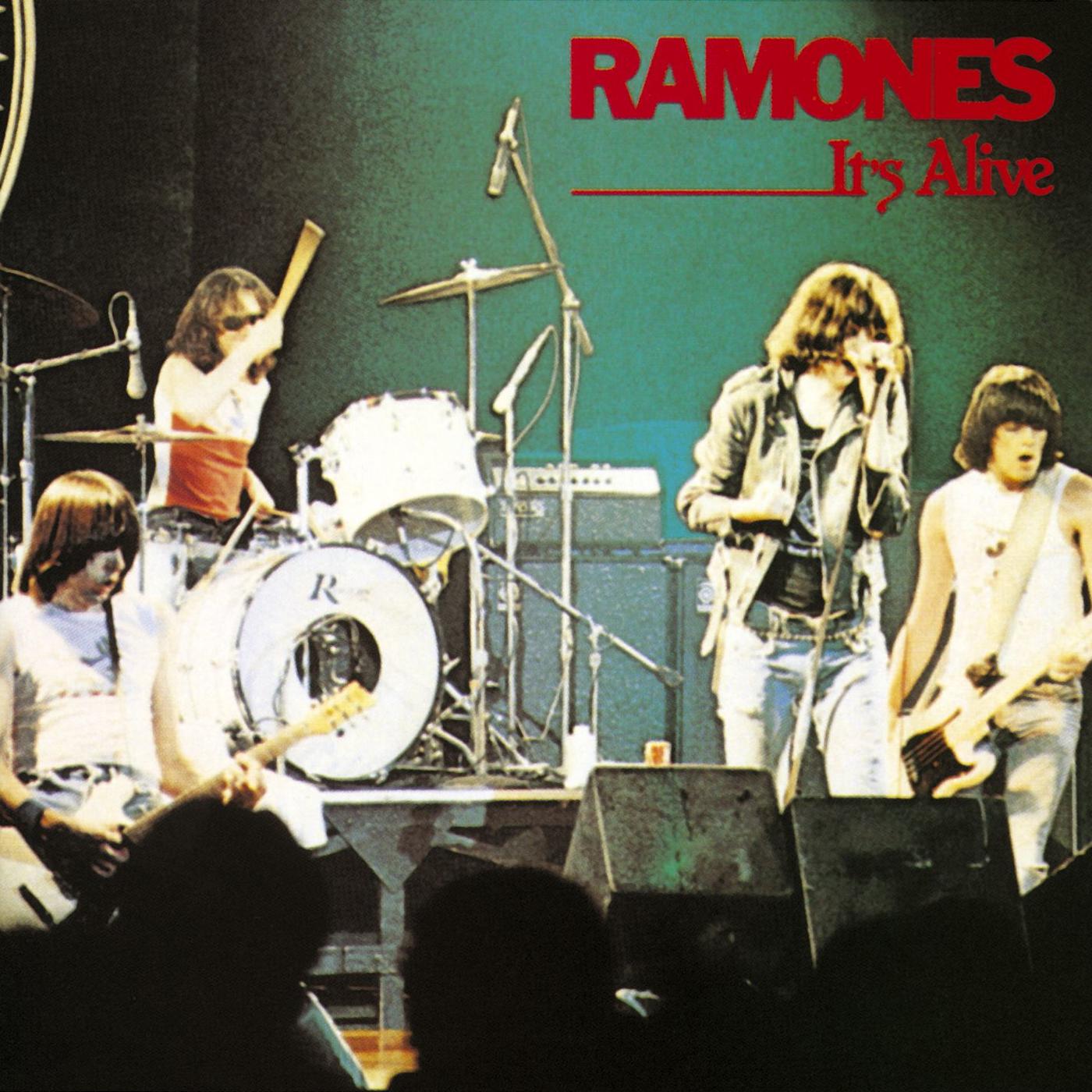 Resultado de imagem para Ramones - It's Alive (Expanded Reissue)